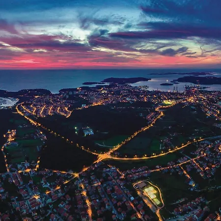 Vakantiehuis Amazing In With Sauna