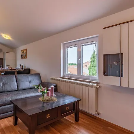 Amazing In With Sauna Vakantiehuis Pula