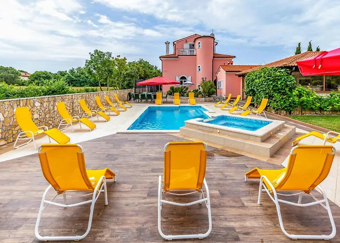 Amazing In With Sauna *