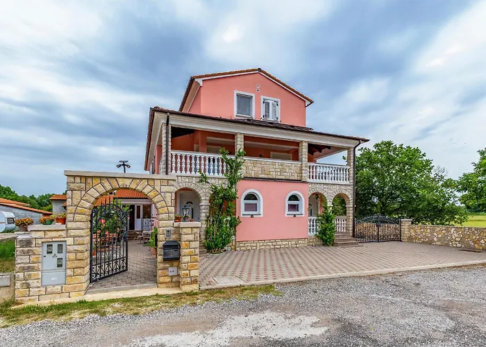 펜션 Amazing In With Sauna *