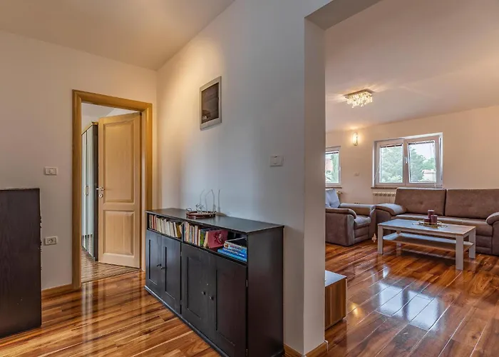 펜션 Amazing In With Sauna 풀라