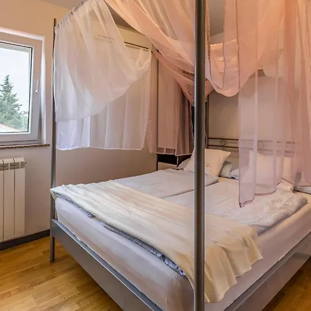 Amazing In With Sauna * Póla