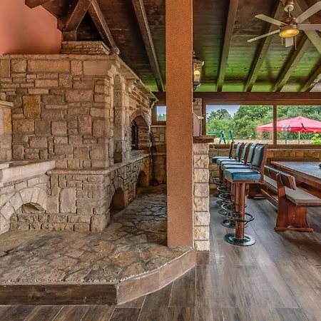 Amazing In With Sauna Сasa de vacaciones Pula